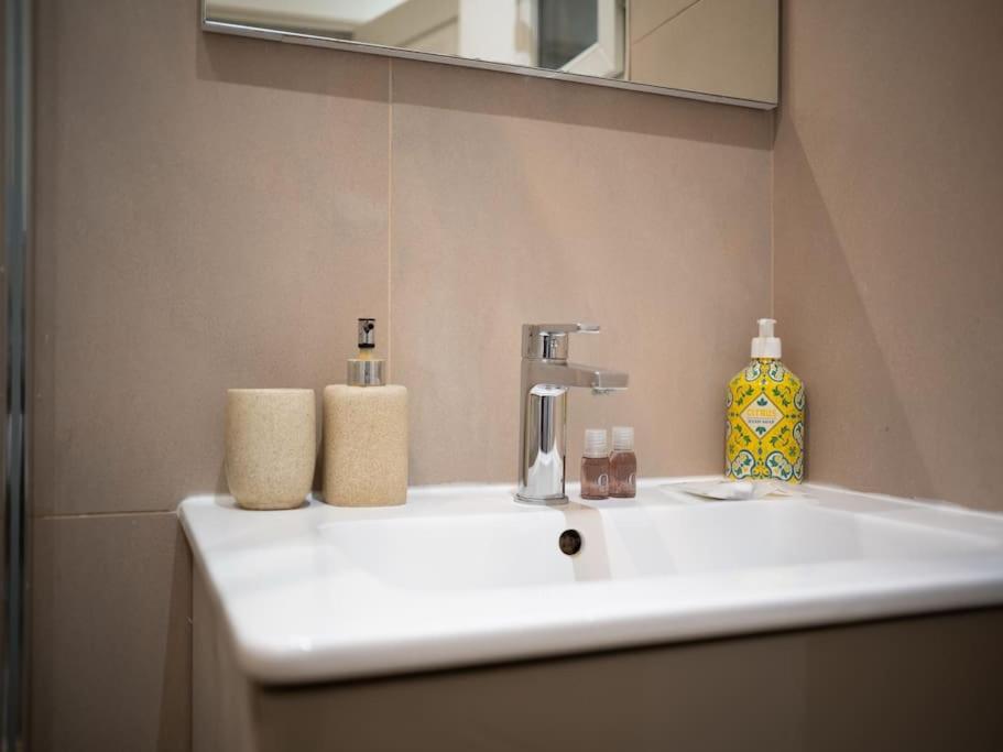Appartement Tout Equipe 2 A 4 Couchages Au Coeur Du Vieux Port Marseille Eksteriør billede